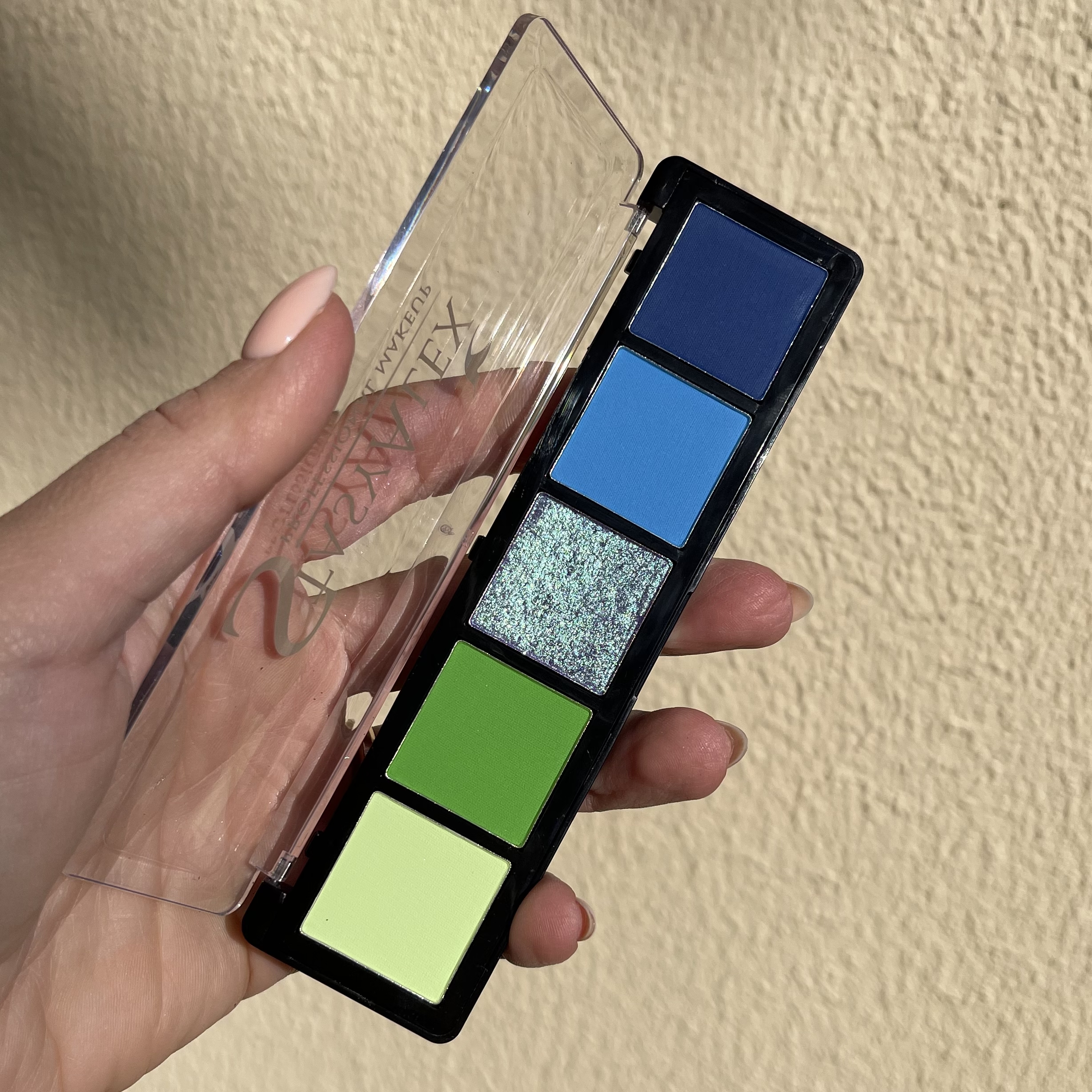 EYESHADOWS PALETTE E18 PARADISE TANAGER - Image 2